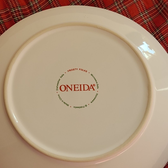 Oneida Frosty Folks Salad/Dessert Plate Box Set of 4 cute - Picture 8 of 9
